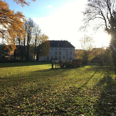 Joie de Vivre Doulevant-le-Château Exterior foto