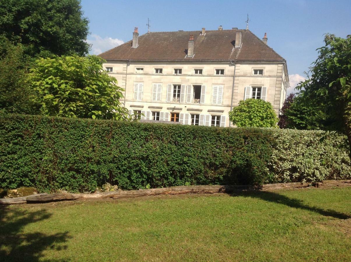 Joie de Vivre Doulevant-le-Château Exterior foto